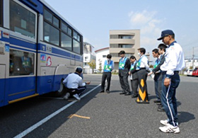 内輪差の検証